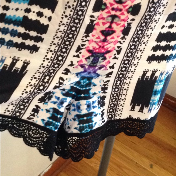 Bisou Bisou short Jumper sz medium - Picture 3 of 6